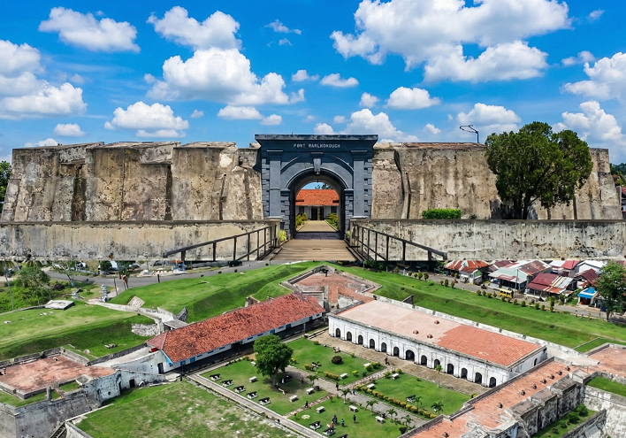 Paket Wisata Sejarah Bengkulu Benteng Marlborough